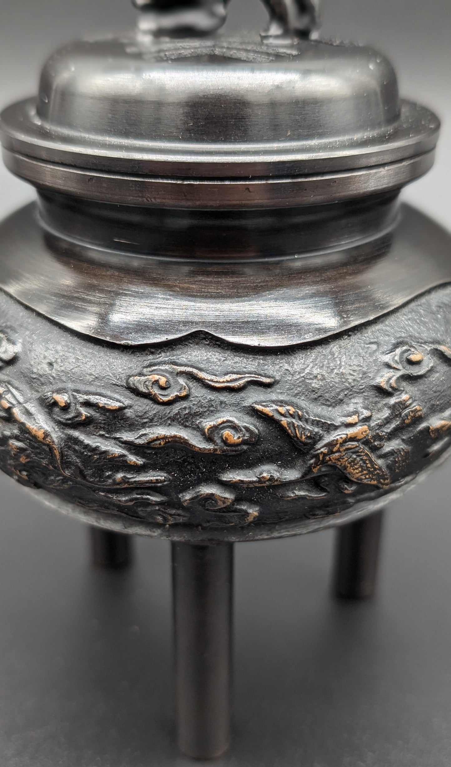 VINTAGE INCENSE BURNER with Lion and Crane by ZUIHOU TRUE JAPANESE ARTISAN