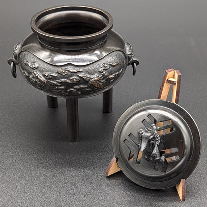 VINTAGE INCENSE BURNER with Lion and Crane by ZUIHOU TRUE JAPANESE ARTISAN